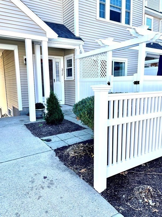 215 Allerton Commons Ln Unit 215, Braintree, MA