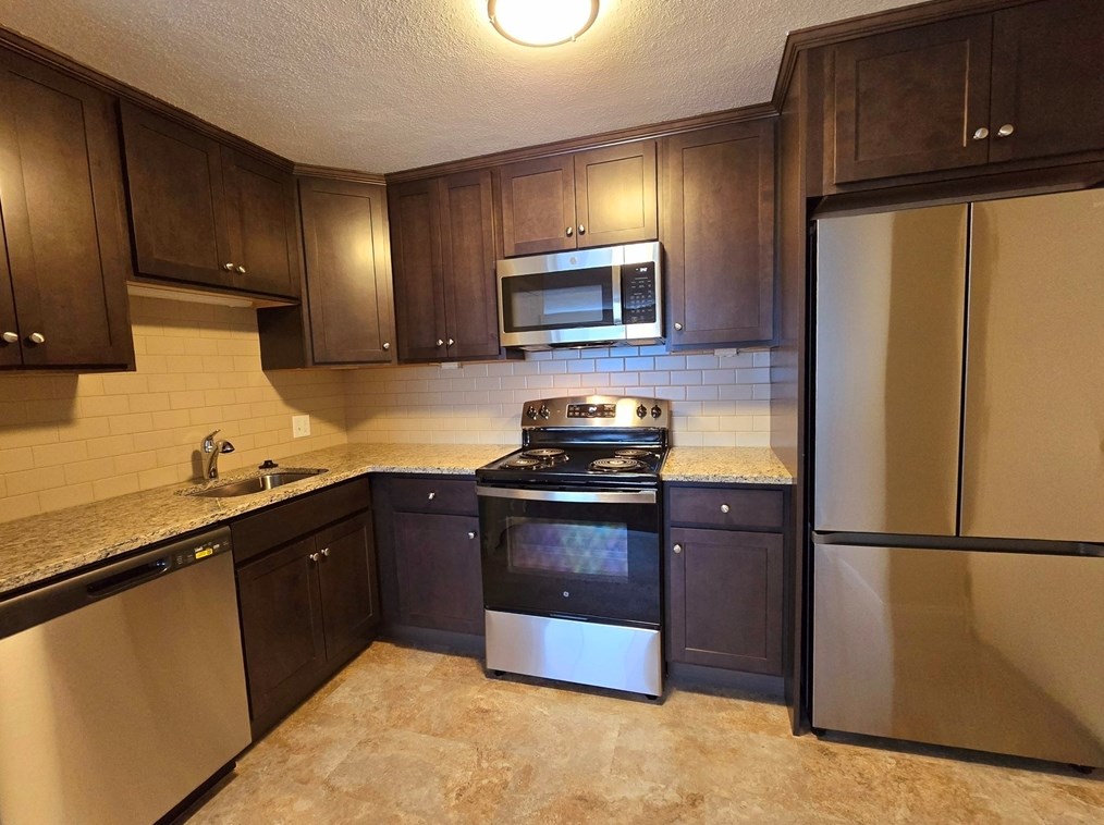 725 Broad St #10, Weymouth, MA 02189