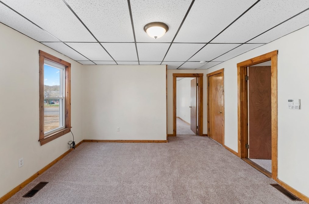 717 Main St, Warren, MA 01083