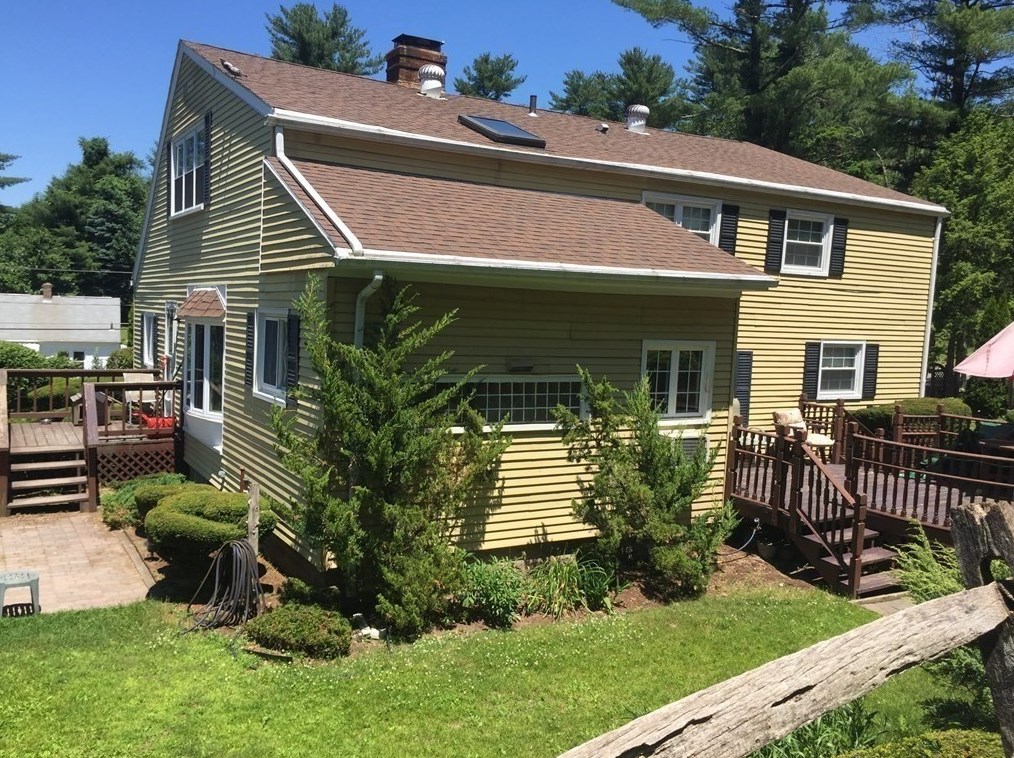 9 Brimfield Rd, Monson, MA 01057