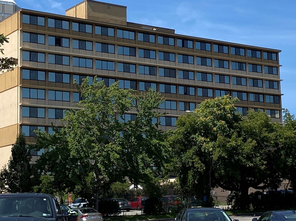 70 Southbridge St, Worcester MA 01608-2000 exterior