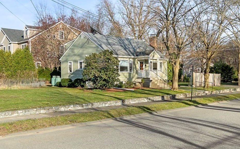 149 Horn Pond Brook Rd, Winchester, MA 01890 exterior