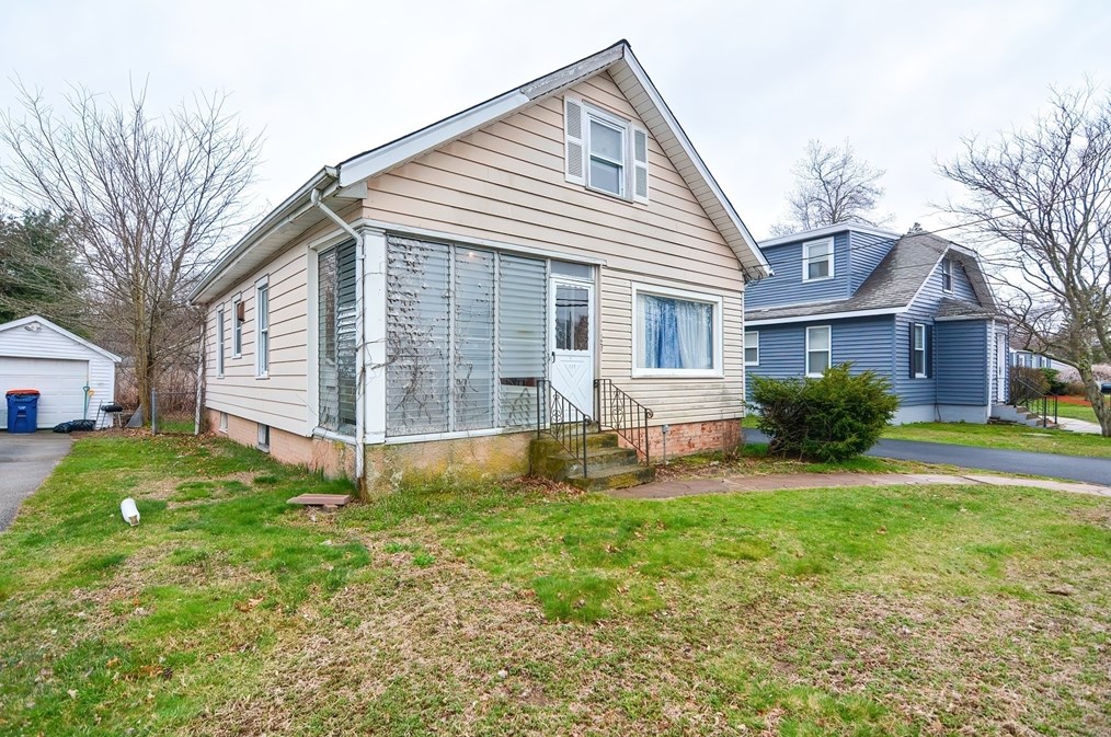 127 Pine St, Seekonk, MA 02771