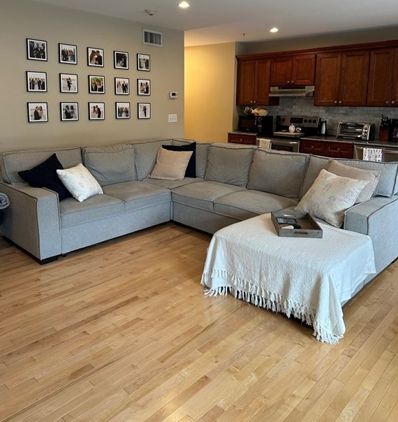 137 Court St #3, Plymouth, MA 02360