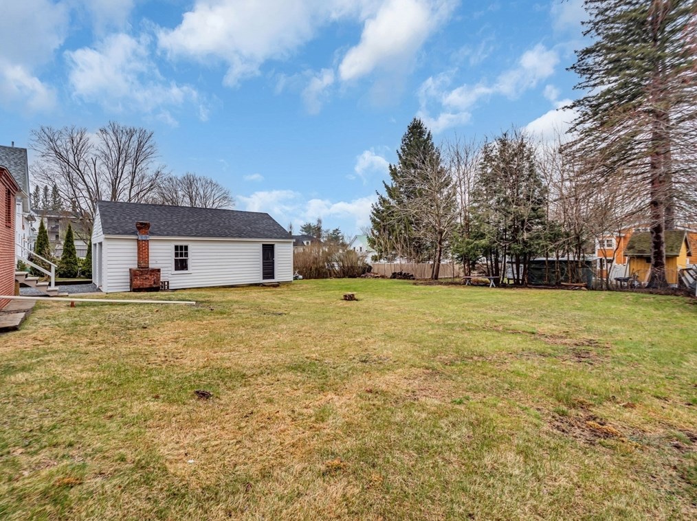 376 Central St, Winchendon MA  01475-1405 exterior