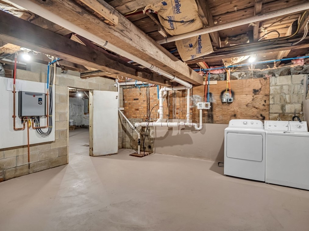 376 Central St, Winchendon MA  01475-1405 exterior