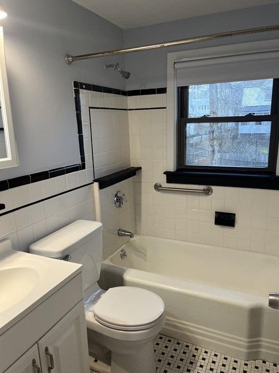 15 Weston Ct, Braintree MA  02184-5618 exterior