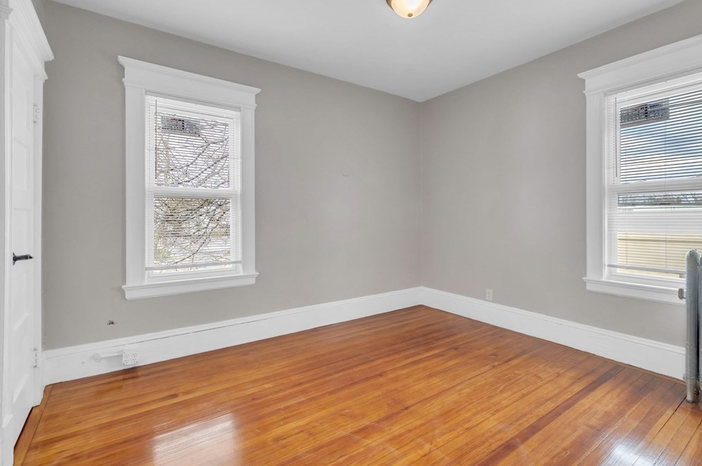 440 Sumner Ave, Springfield MA 01108-2470 exterior