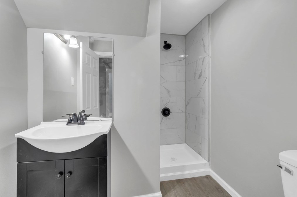 440 Sumner Ave, Springfield MA 01108-2470 exterior