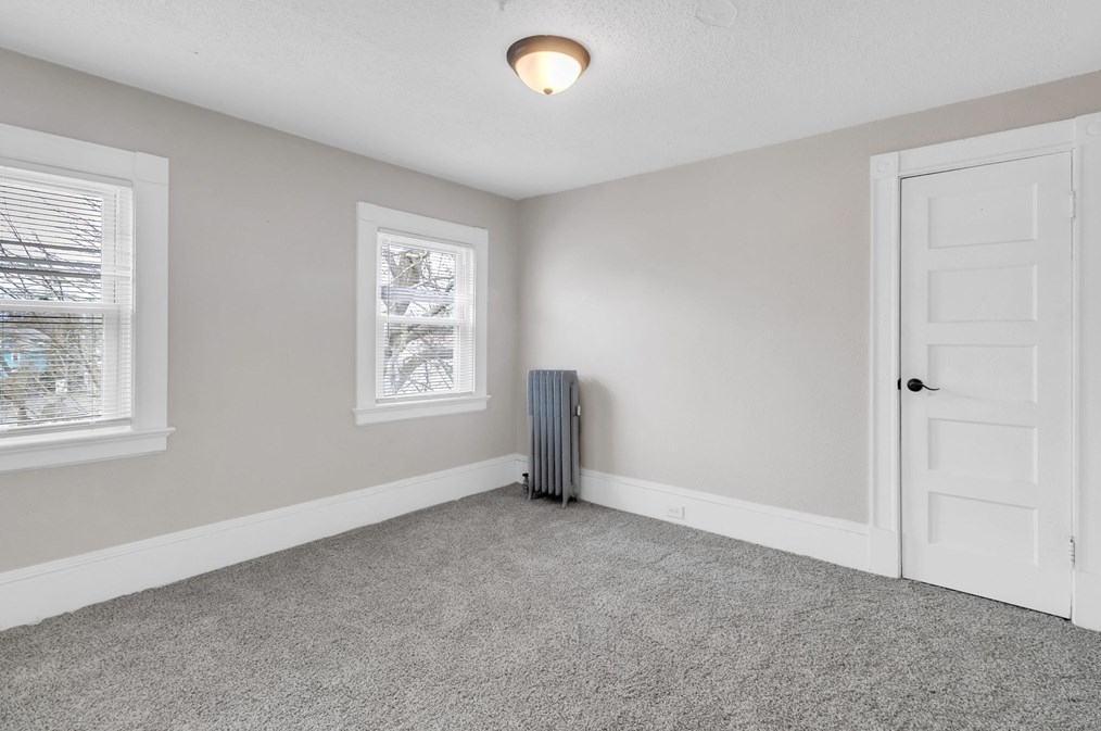 440 Sumner Ave, Springfield MA 01108-2470 exterior