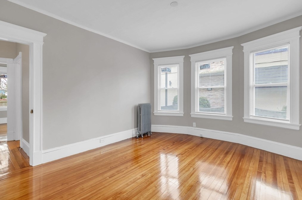 440 Sumner Ave, Springfield MA 01108-2470 exterior