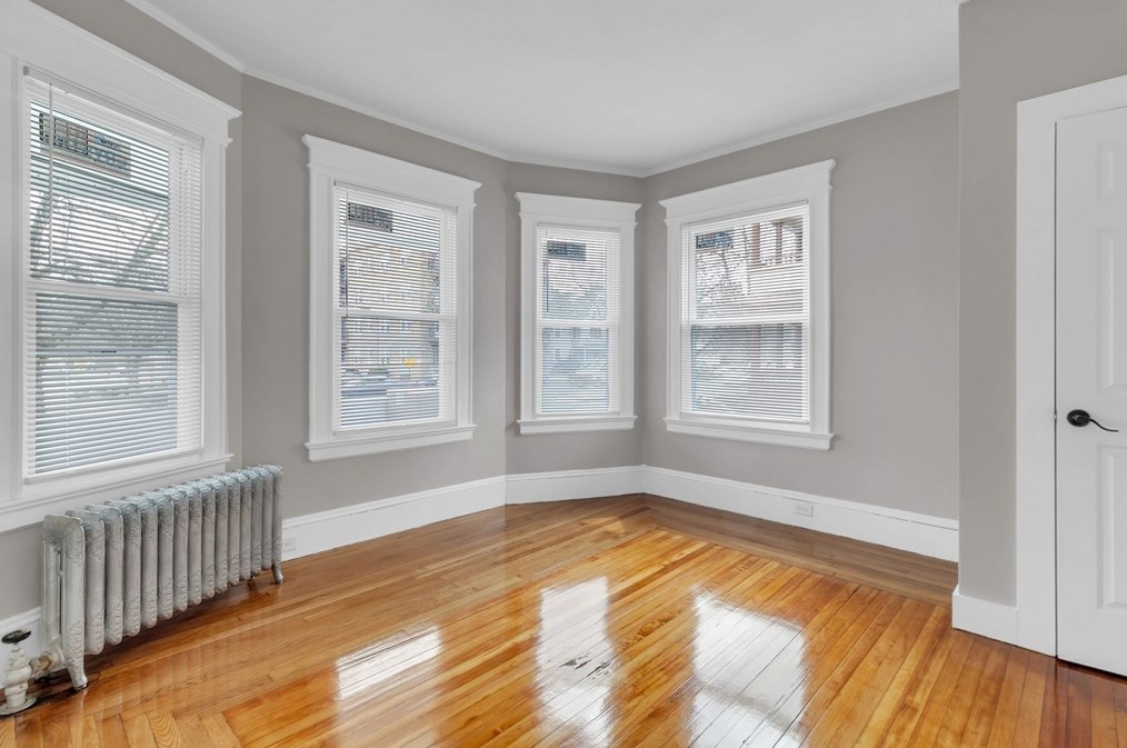 440 Sumner Ave, Springfield MA 01108-2470 exterior