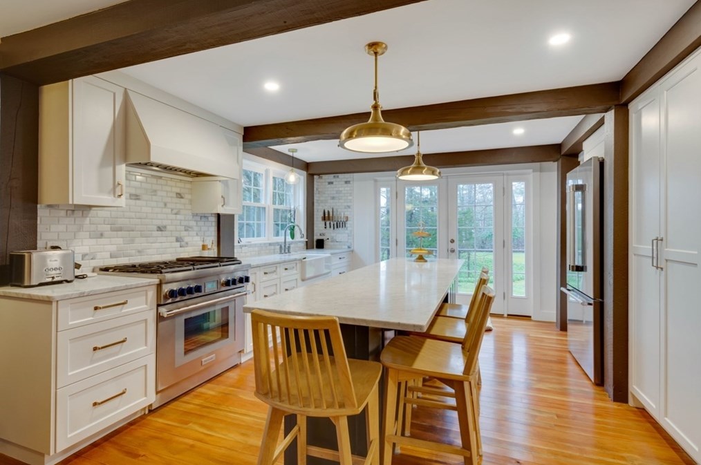 41 Bretton Rd, Dover, MA 02030-2505