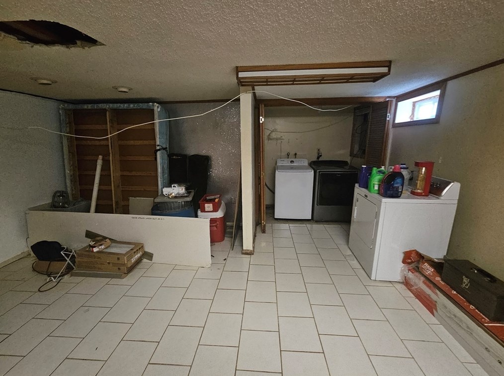 570 Maxfield St, New Bedford MA  02740-4128 exterior