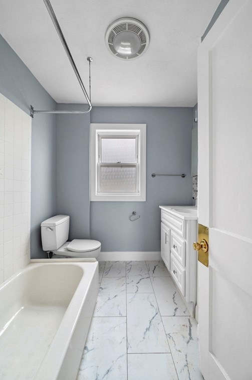 35 Gilbert St, Lynn MA  01902-1152 exterior