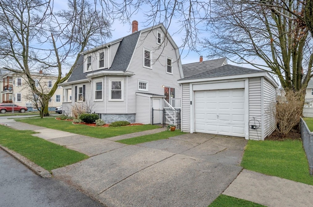 35 Gilbert St, Lynn MA  01902-1152 exterior