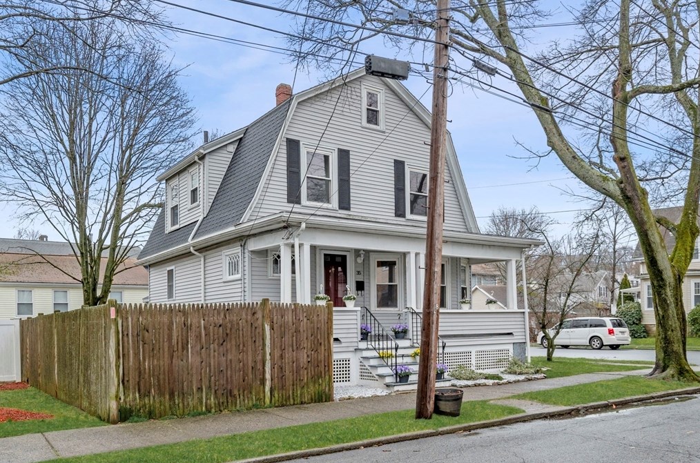 35 Gilbert St, Lynn MA  01902-1152 exterior