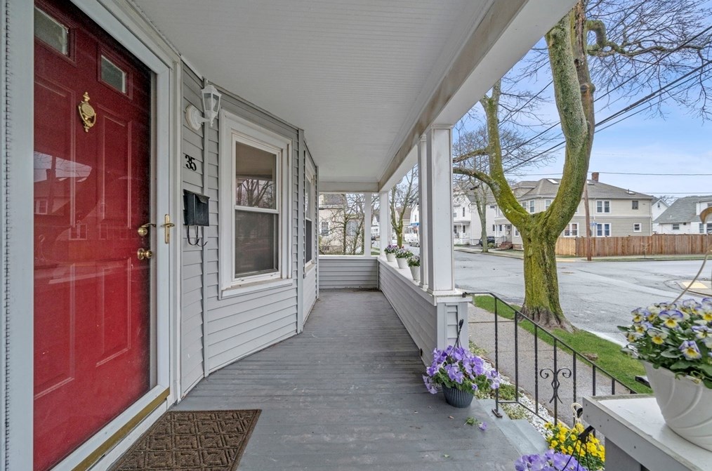 35 Gilbert St, Lynn MA  01902-1152 exterior
