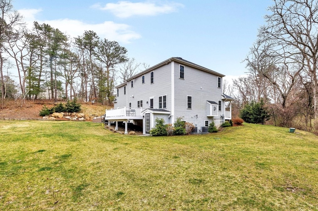 1432 Old Sandwich Rd, Plymouth MA  02360-2500 exterior