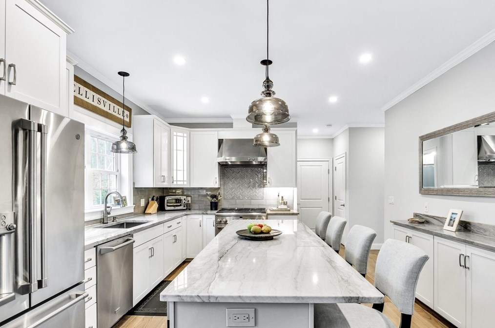 1432 Old Sandwich Rd, Plymouth MA  02360-2500 exterior