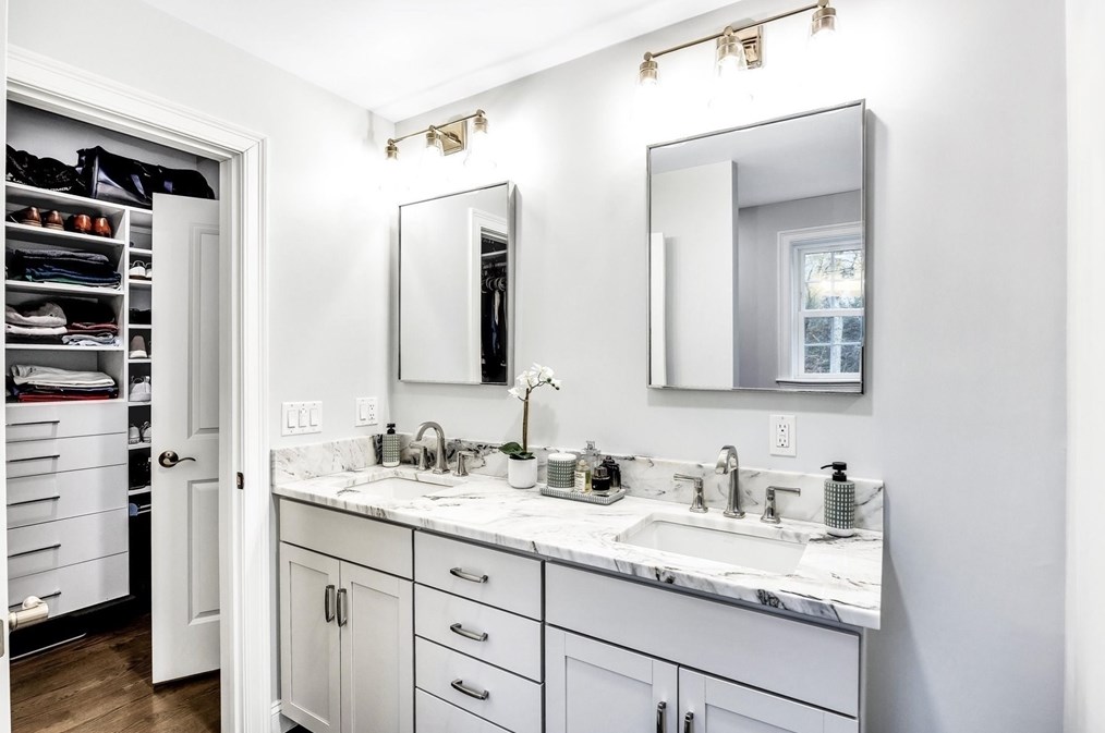 1432 Old Sandwich Rd, Plymouth MA  02360-2500 exterior