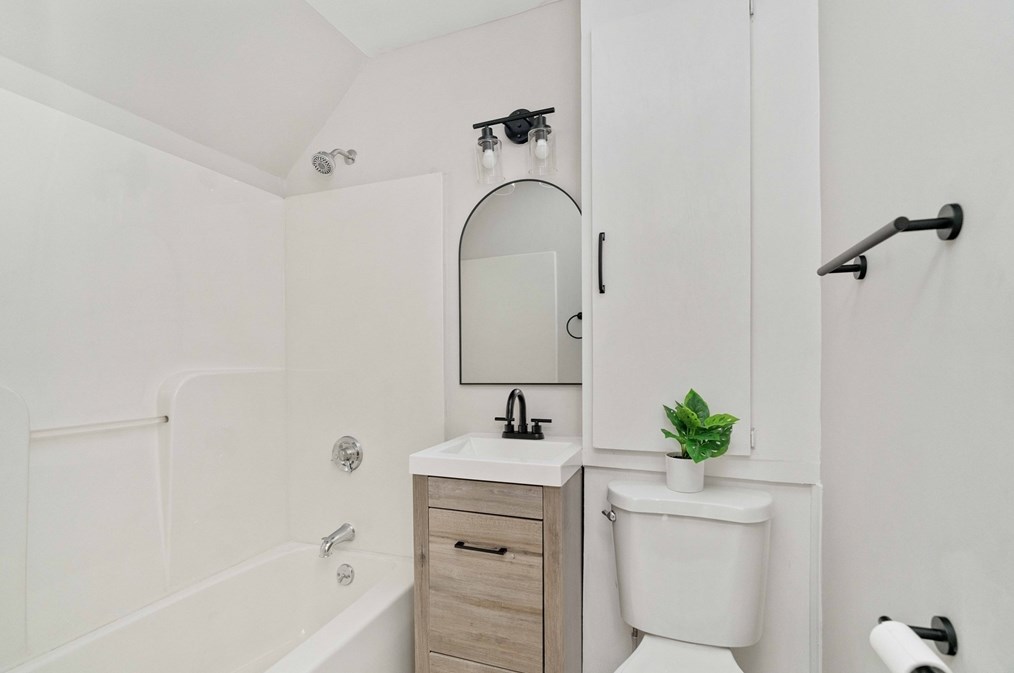 72 Pierce St, Malden MA  02148-2955 exterior