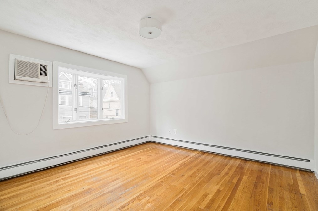 72 Pierce St, Malden MA  02148-2955 exterior