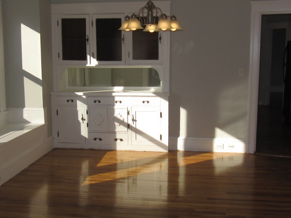 9 Greendale Ave, Worcester MA 01606 exterior