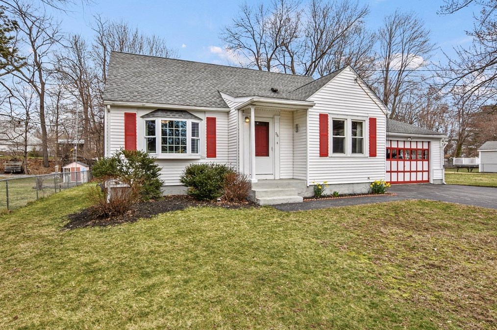 56 Chapel St, Shirley, MA 01464