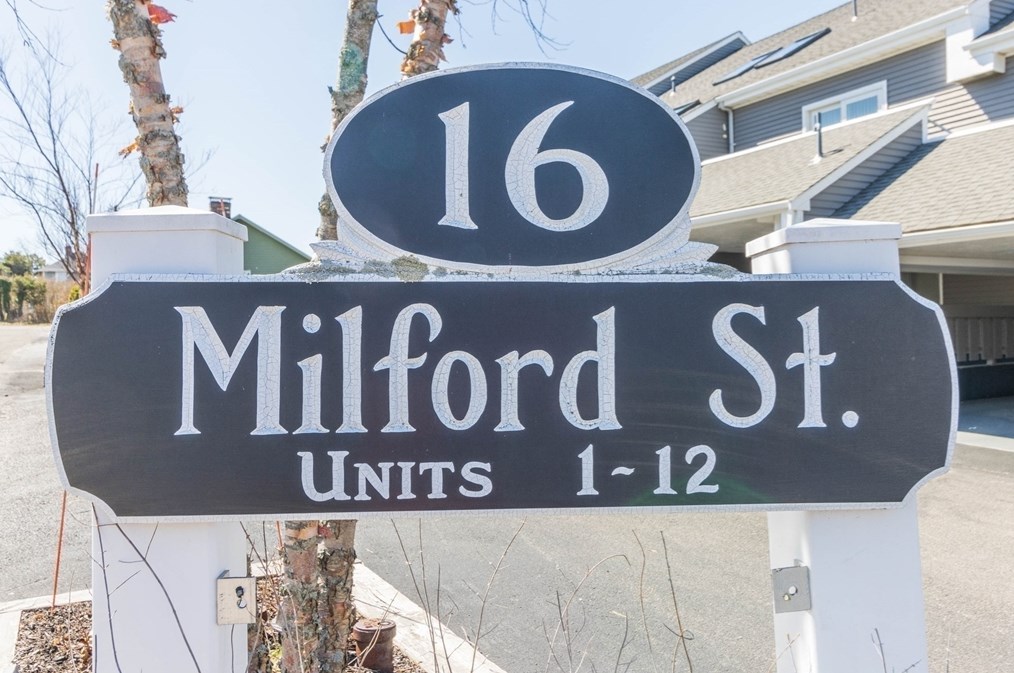 16 Milford St, Hull MA 02045-2046 exterior