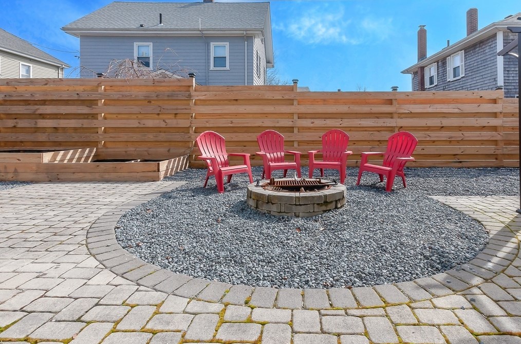 24 Jonathan St, New Bedford MA  02740-2432 exterior