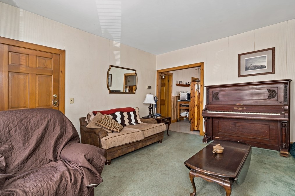 311 Collette St, New Bedford MA 02746-2422 exterior