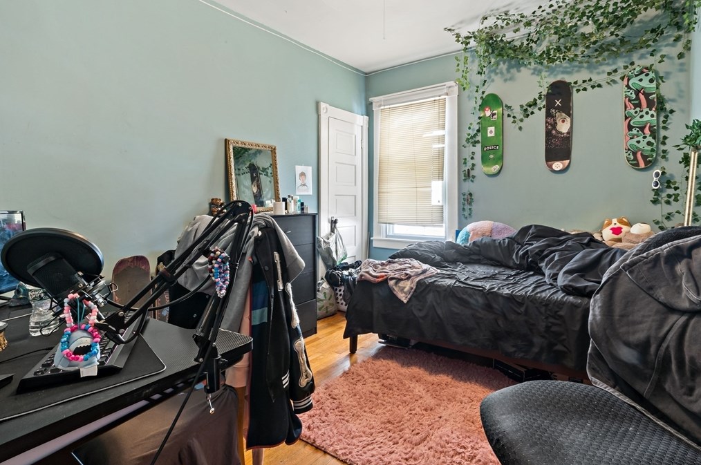 311 Collette St, New Bedford MA 02746-2422 exterior