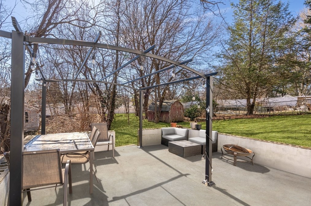 12 Hara St, Worcester MA  01604-1406 exterior