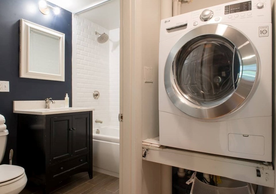 35 Thatcher St, Brookline MA  02446-3506 exterior