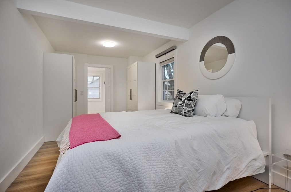 130 Delaney Ave, Chicopee MA 01013-1311 exterior