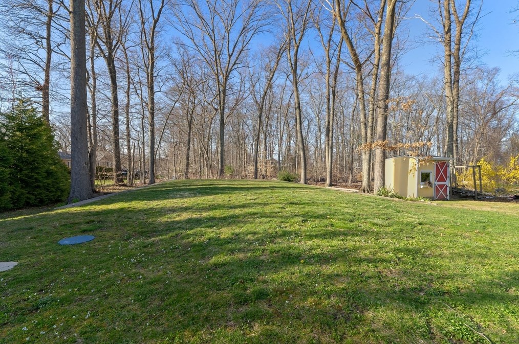 47 Hiller Dr, Seekonk MA 02771 exterior