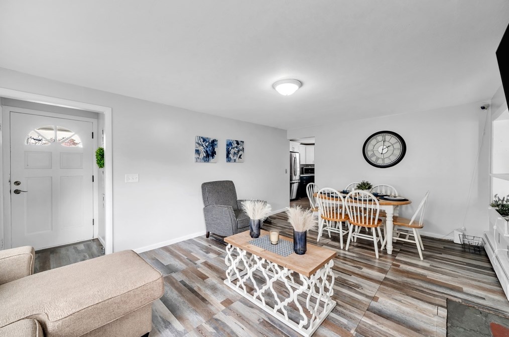 1061 Parker St, Springfield MA  01129-1062 exterior