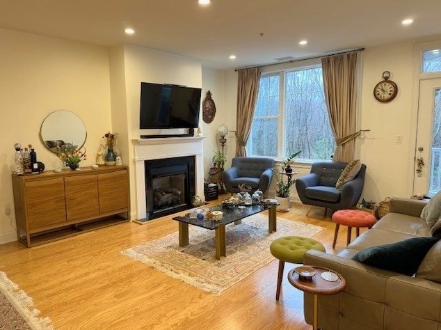 2 Inwood Dr #2010, Woburn, MA 01801