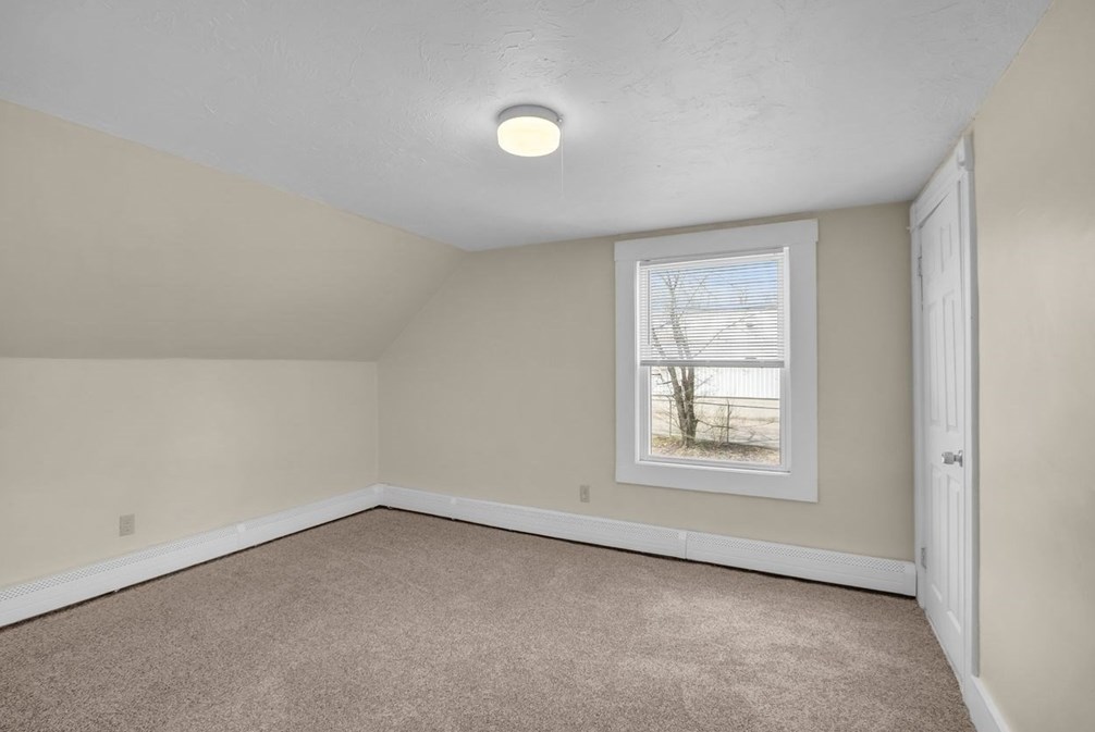 29 Battles St, Leominster MA 01453-1599 exterior