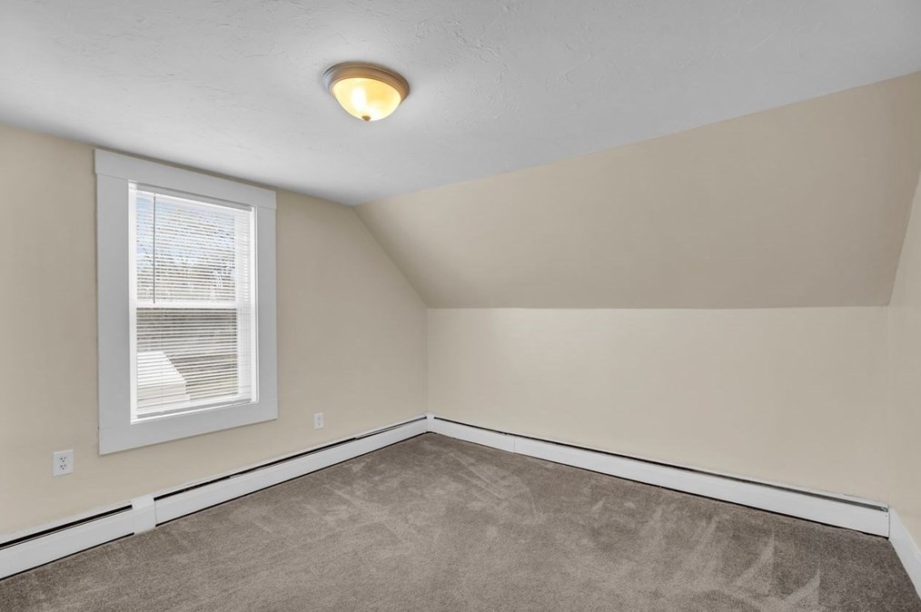 29 Battles St, Leominster MA 01453-1599 exterior