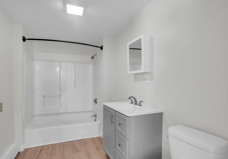 29 Battles St, Leominster MA 01453-1599 exterior