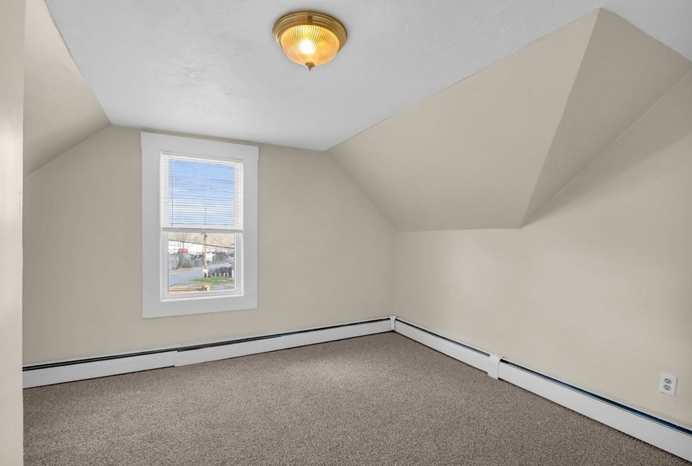 29 Battles St, Leominster MA 01453-1599 exterior