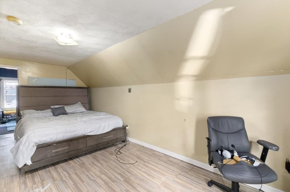 622 Haverhill St, Lawrence MA 01840-1712 exterior