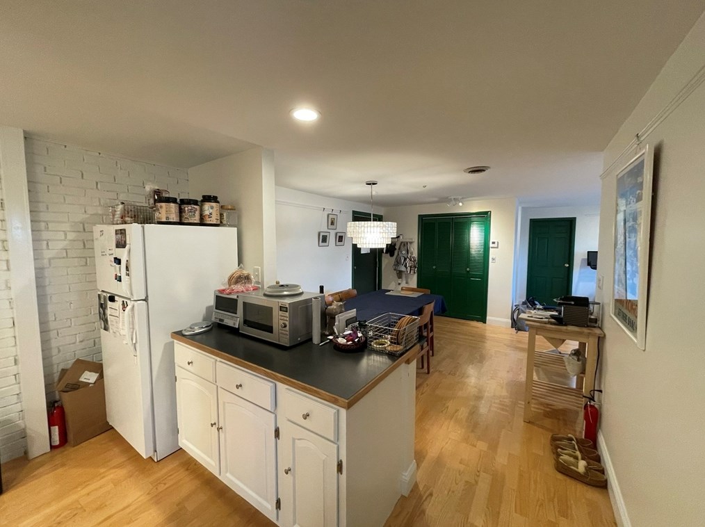 159 Concord Ave, Cambridge MA  02138-2325 exterior