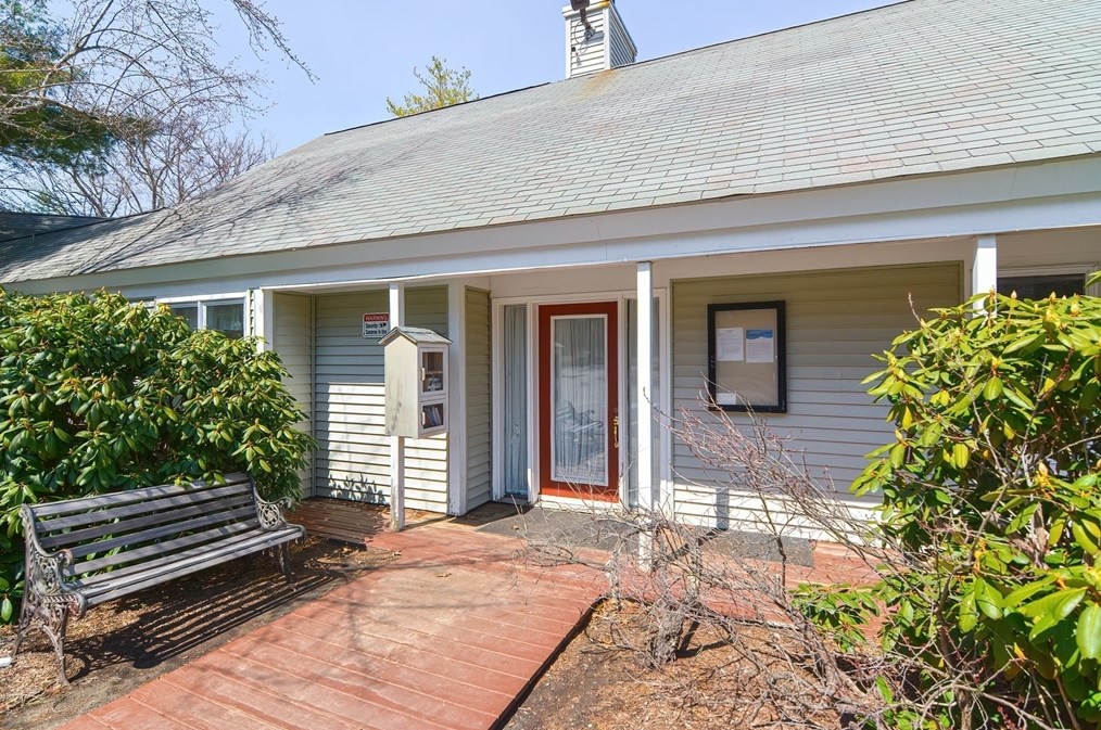 157 Stone Ridge Rd, Franklin MA  02038-3174 exterior