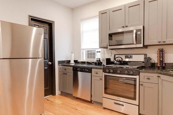 81 P St #4, Boston, MA 02127