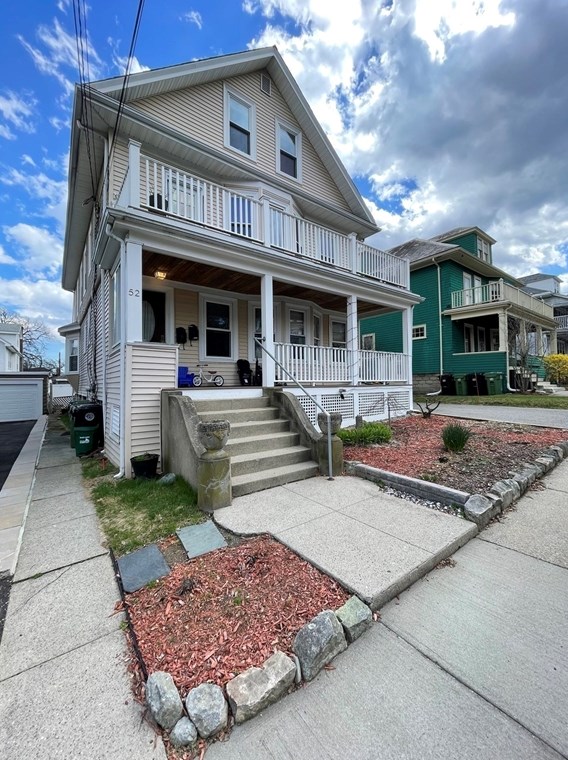 52 Commonwealth Rd, Watertown MA  02472-1319 exterior
