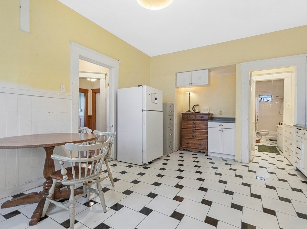 436 Waverley Oaks Rd, Waltham MA 02452-6209 exterior