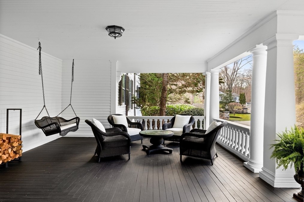 15 Mansion Dr, Topsfield MA 01983-1109 exterior